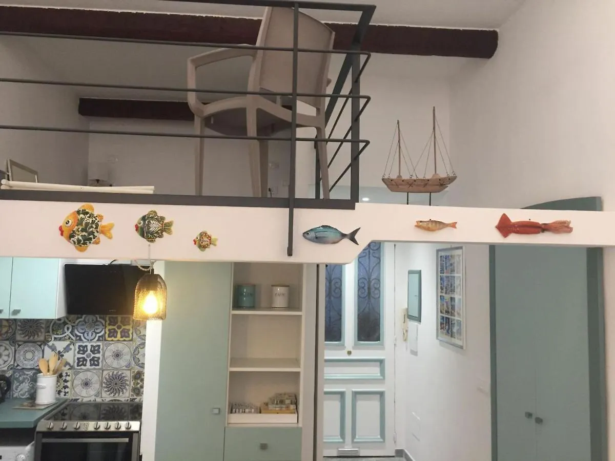 Daire Charmant Studio Avec Mezzanine, Climatise, Au Coeur De Menton, Proche Plages Et Commerces - Fr-1-196-300