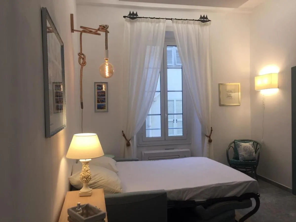 Charmant Studio Avec Mezzanine, Climatise, Au Coeur De Menton, Proche Plages Et Commerces - Fr-1-196-300 0*, Menton