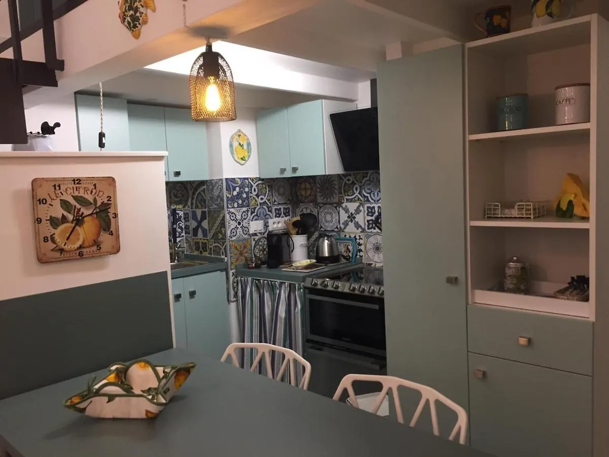 Daire Charmant Studio Avec Mezzanine, Climatise, Au Coeur De Menton, Proche Plages Et Commerces - Fr-1-196-300 Fransa